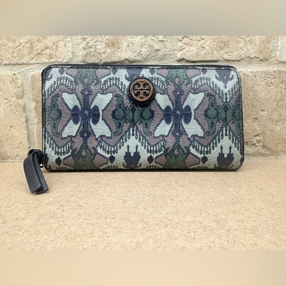 Tory Burch wallet
